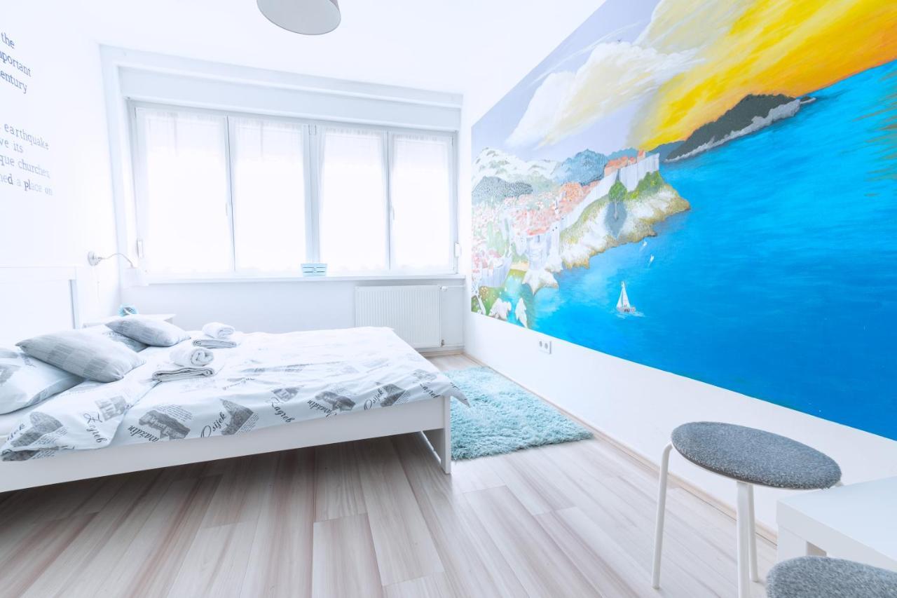 The Dots Hostel Zagreb Bagian luar foto