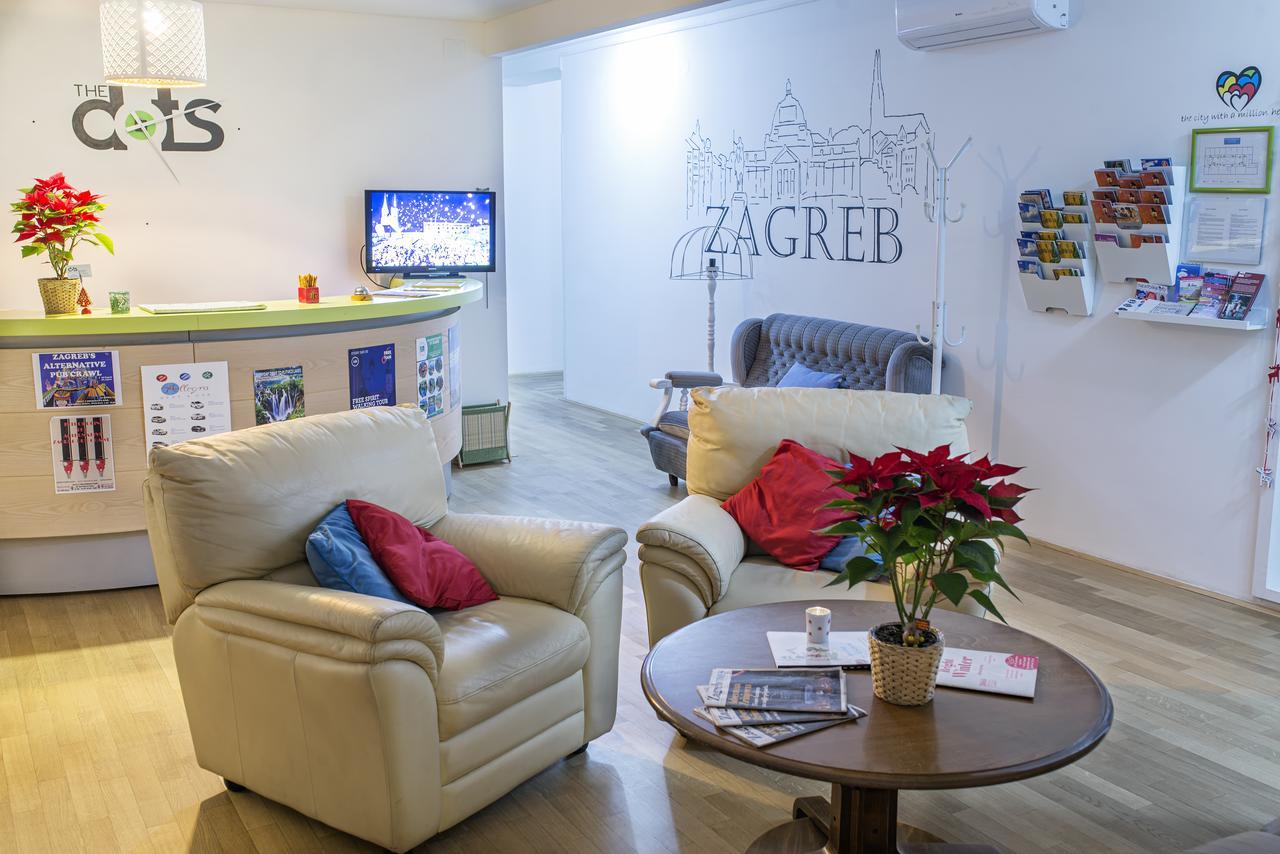 The Dots Hostel Zagreb Bagian luar foto