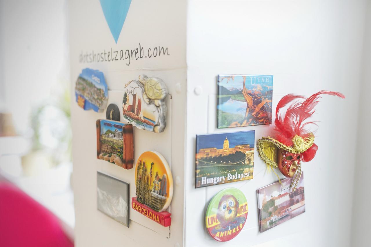 The Dots Hostel Zagreb Bagian luar foto